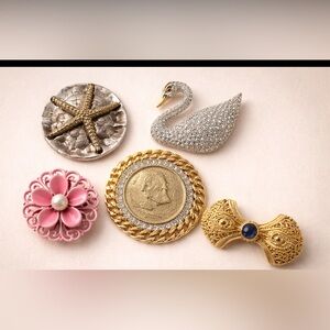 5 vintage Elegant Gold and Silver Brooch lot